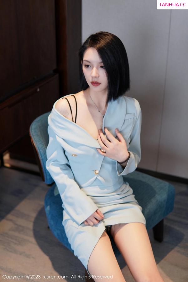   [XiuRen]高清写真图 2023.06.09 No.6885 乔一一 丝袜美腿第21张图片